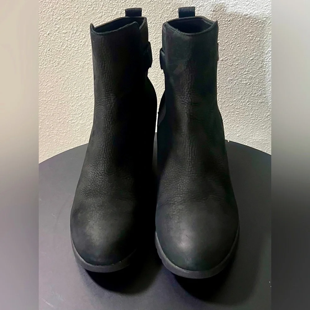 LIKE NEW UGG AUS Women's Indra Wedge Booties Winter Suede Leather Boots - Picture 3 of 11